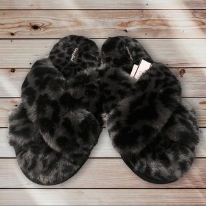 Victoria’s Secret Faux Fur Leopard Slippers - Size Large - New With Tags